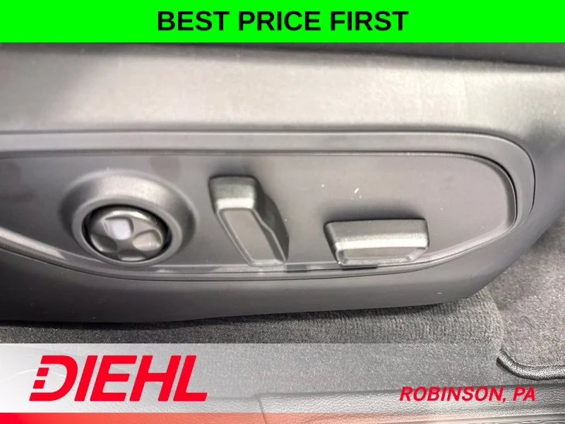 New 2027 Bright White Clearcoat Jeep Limited Reserve image 15