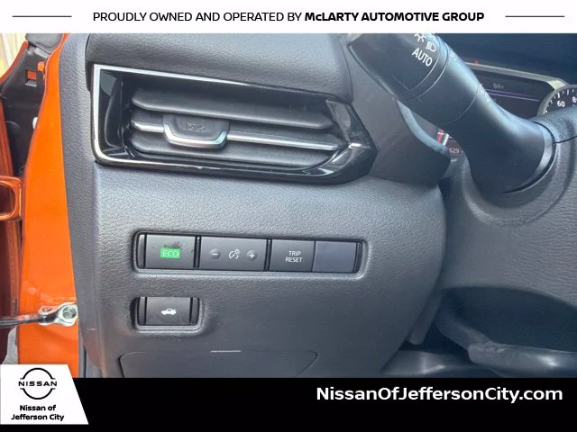 Used 2023 Orange Nissan SR image 32