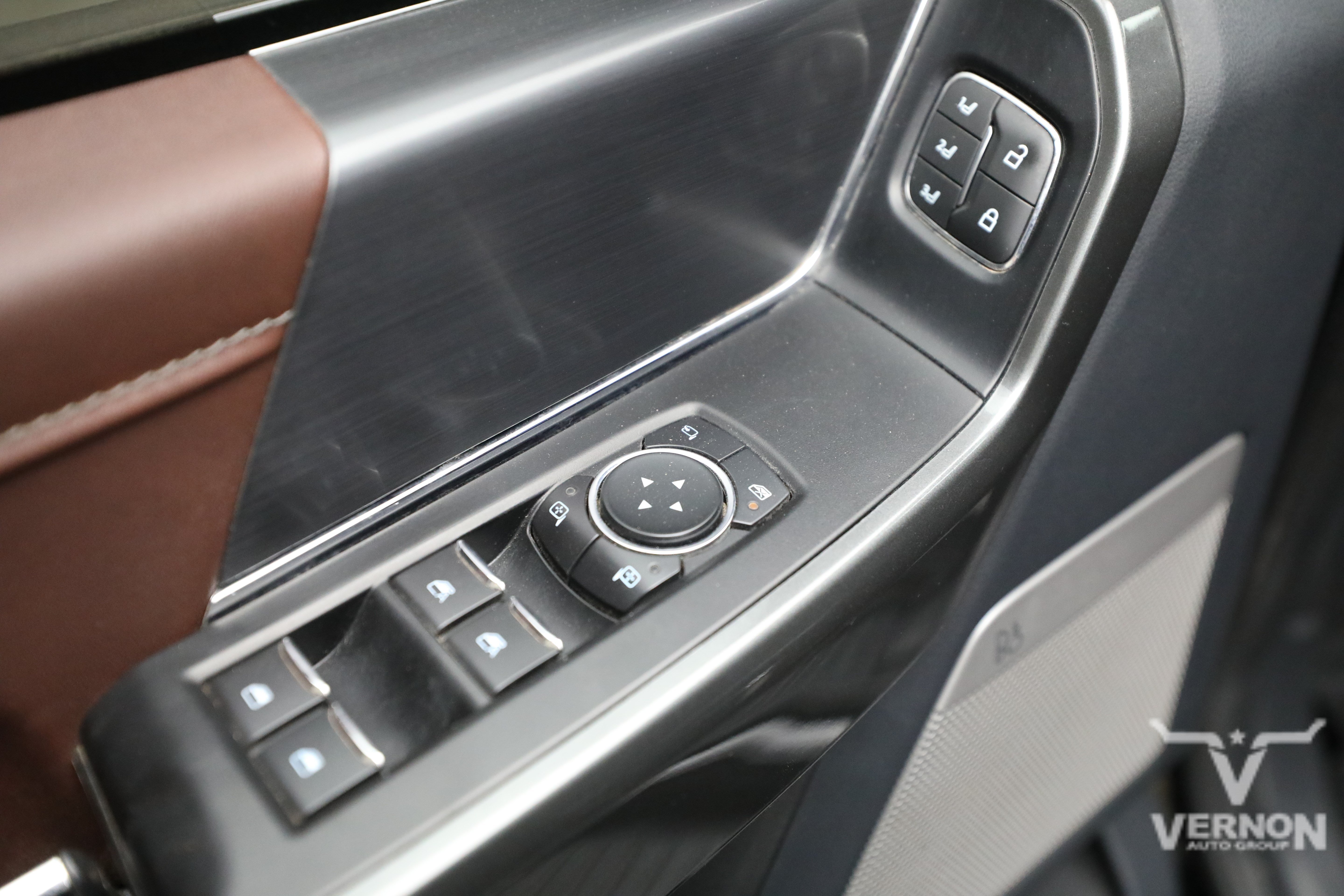 Used 2022 Agate Black Metallic Ford Y image 18