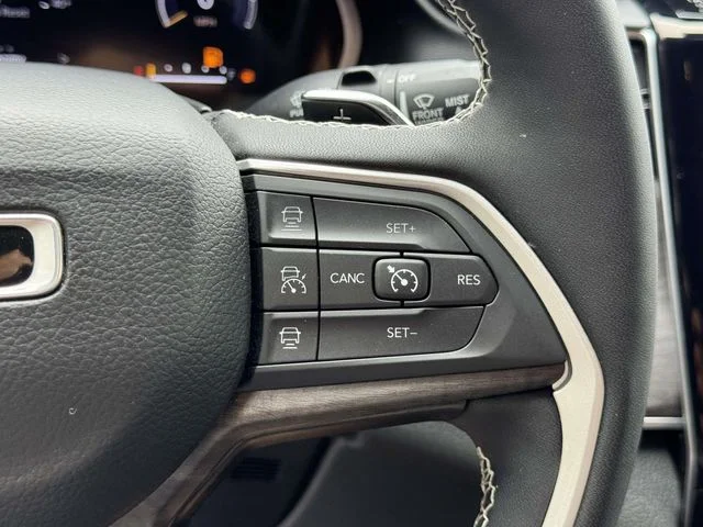 Used 2023 Gray Jeep Limited image 23
