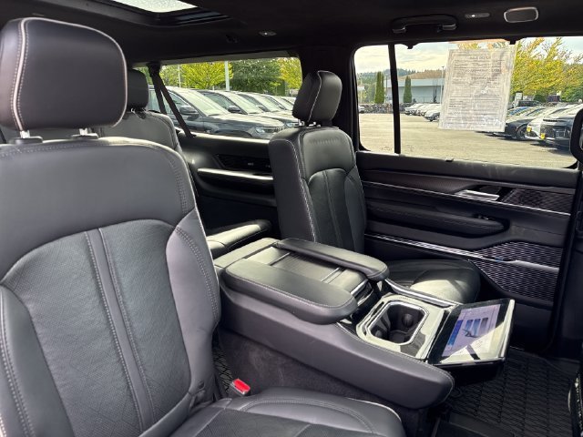 Used 2024 Diamond Black Crystal Pearlcoat Jeep Series II image 22