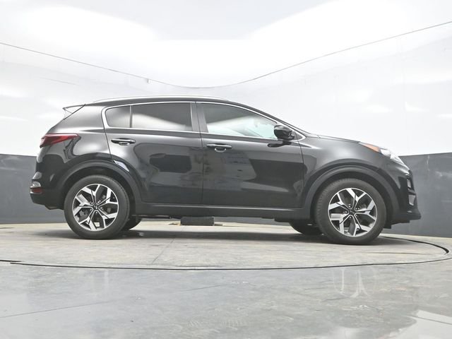 Used 2020 Red Kia EX image 32