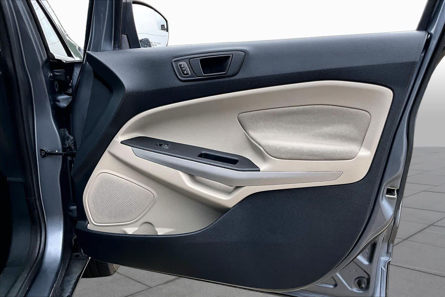 Used 2018 Smoke Metallic Ford S image 22