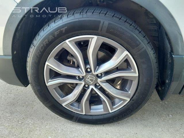 Used 2020 Lunar Silver Metallic Honda Touring image 9