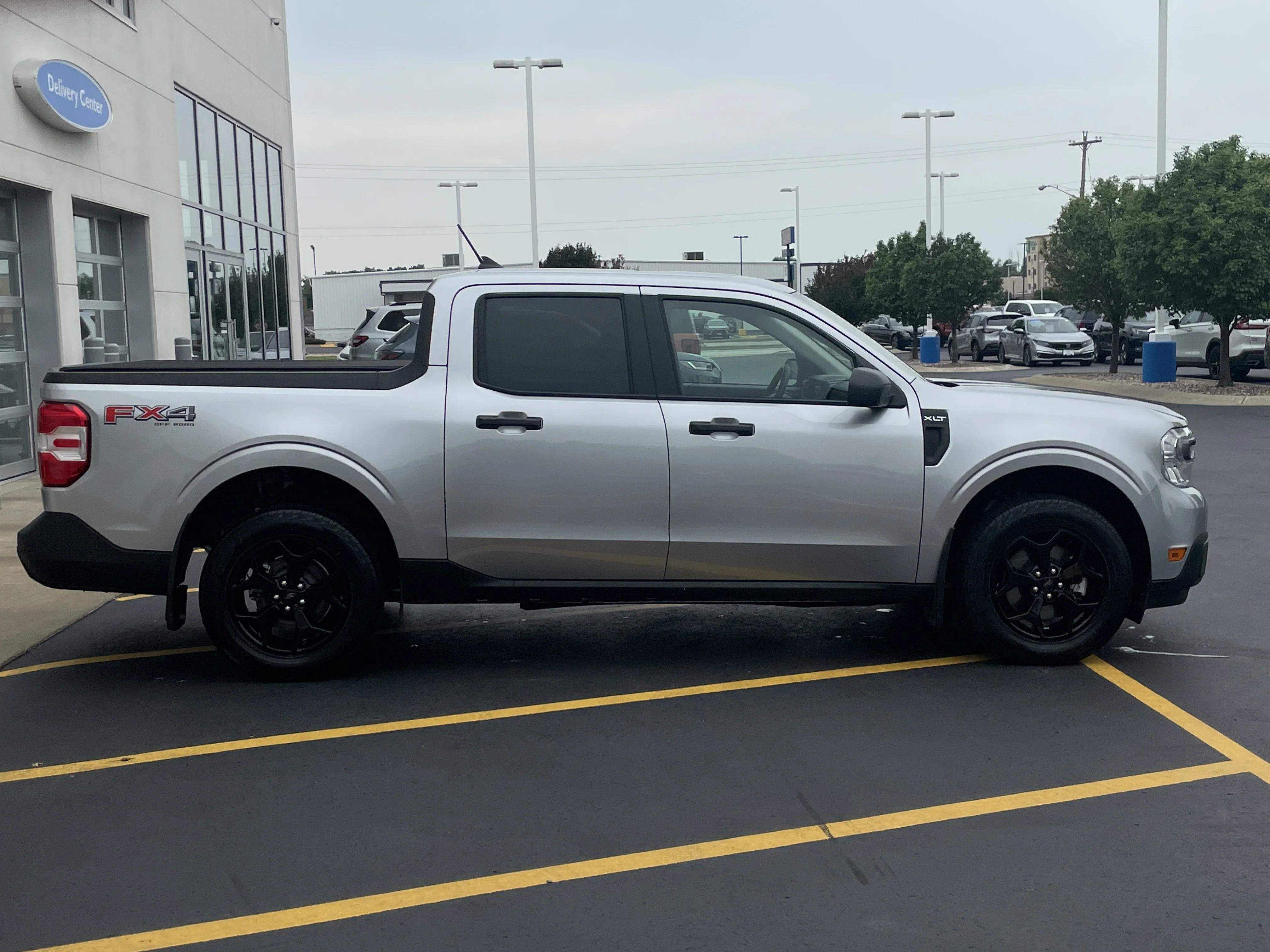 Used 2022 Iconic Silver Metallic Ford XLT AWD SuperCrew image 8