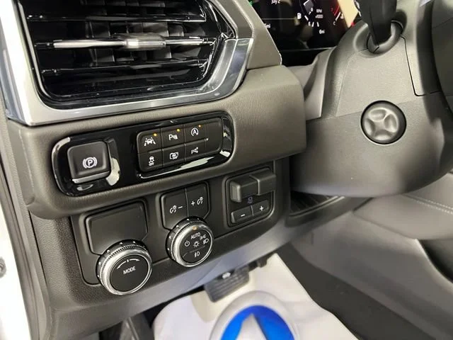 2026 GMC Yukon XL Denali - Photo 20