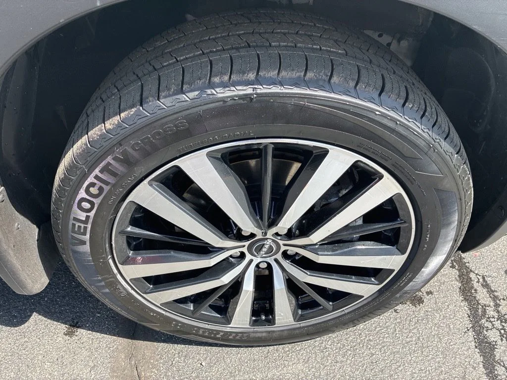 Certified Used 2024 White Nissan Platinum image 9