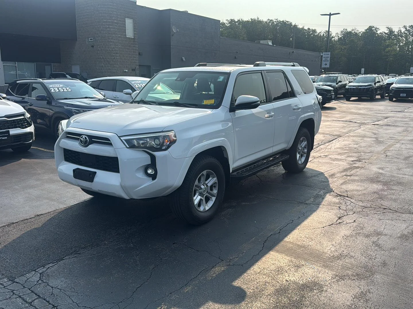 Used 2022 White Toyota SR5 Premium image 3