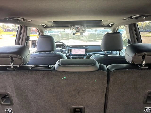 New 2026 Silver Zynith Exterior Paint Jeep Altitude image 32