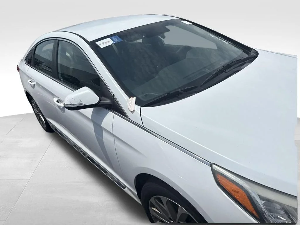 Used 2016 White Hyundai Sport image 2