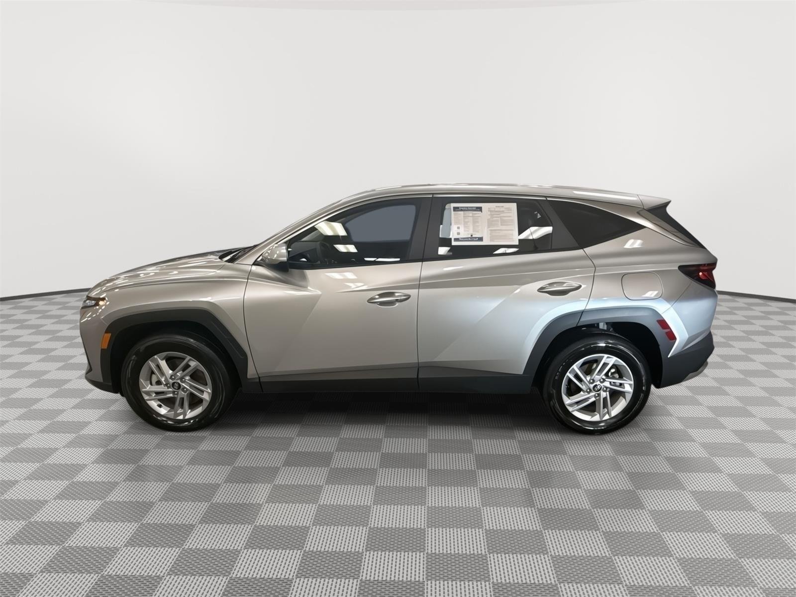 Certified Used 2025 Shimmering Silver Hyundai SE image 10