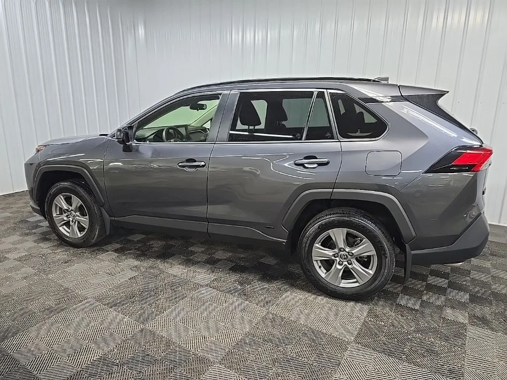 Used 2022 Gray Toyota LE image 4
