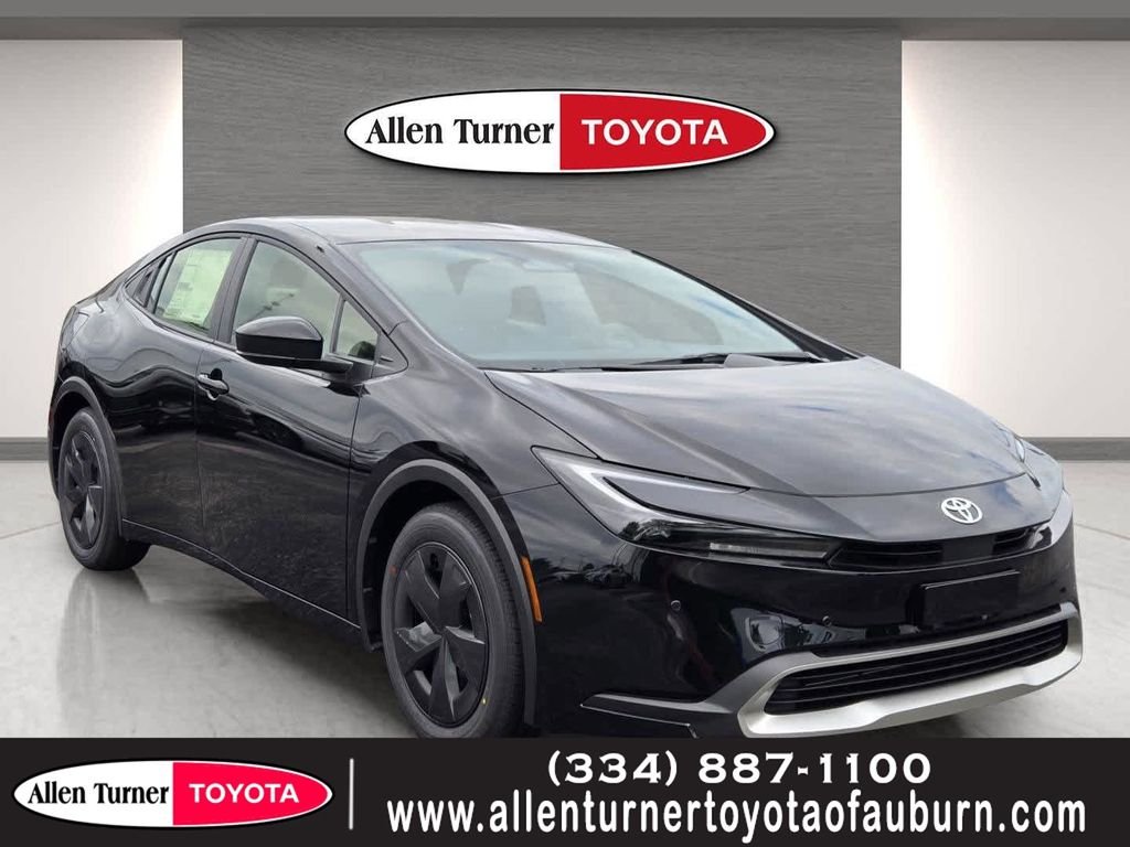 2026 Toyota Prius SE's photo