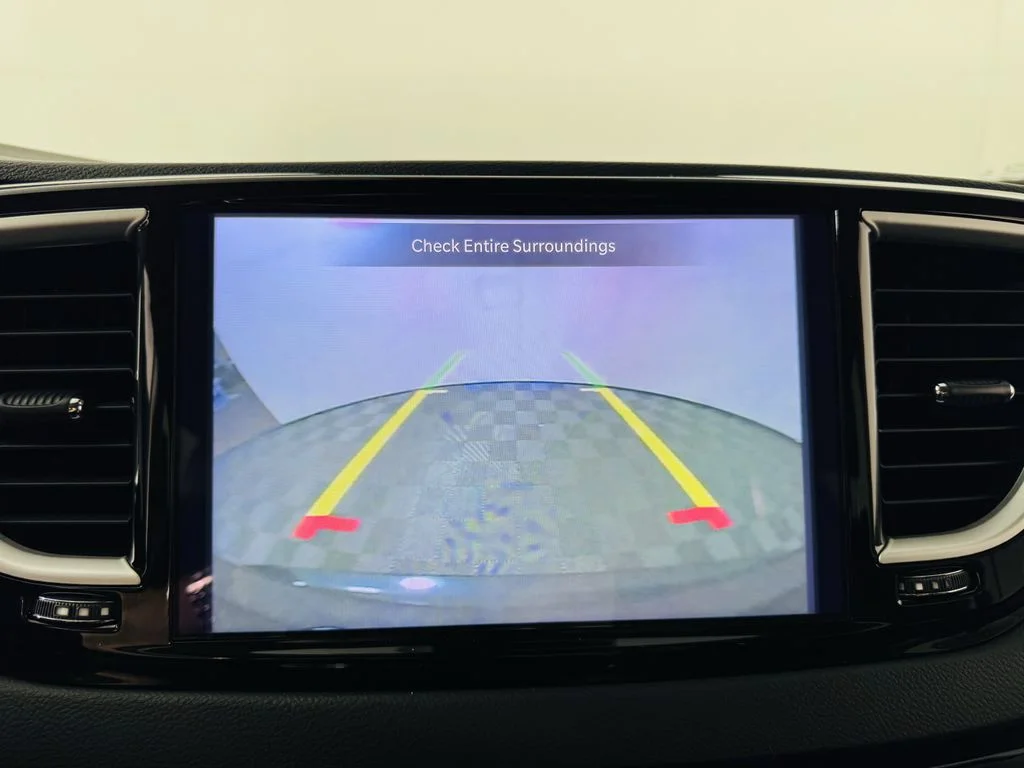 Used 2023 Black Chrysler Touring L image 16
