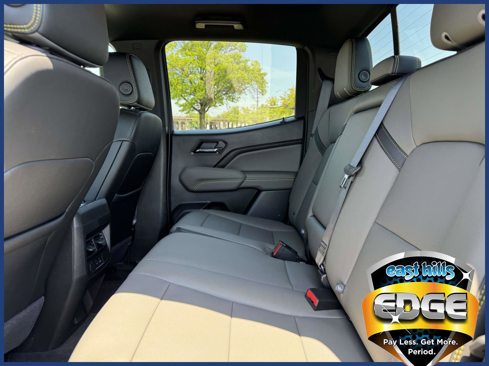 2025 Chevrolet Colorado ZR2 - Photo 9