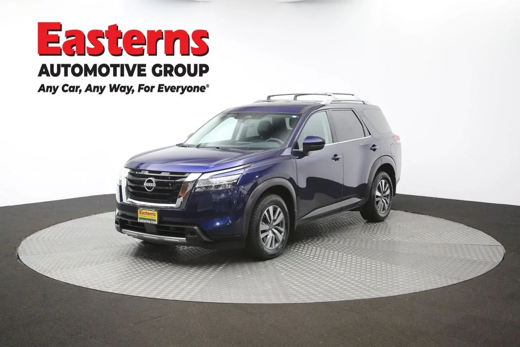 Used 2023 Blue Nissan SL image 56