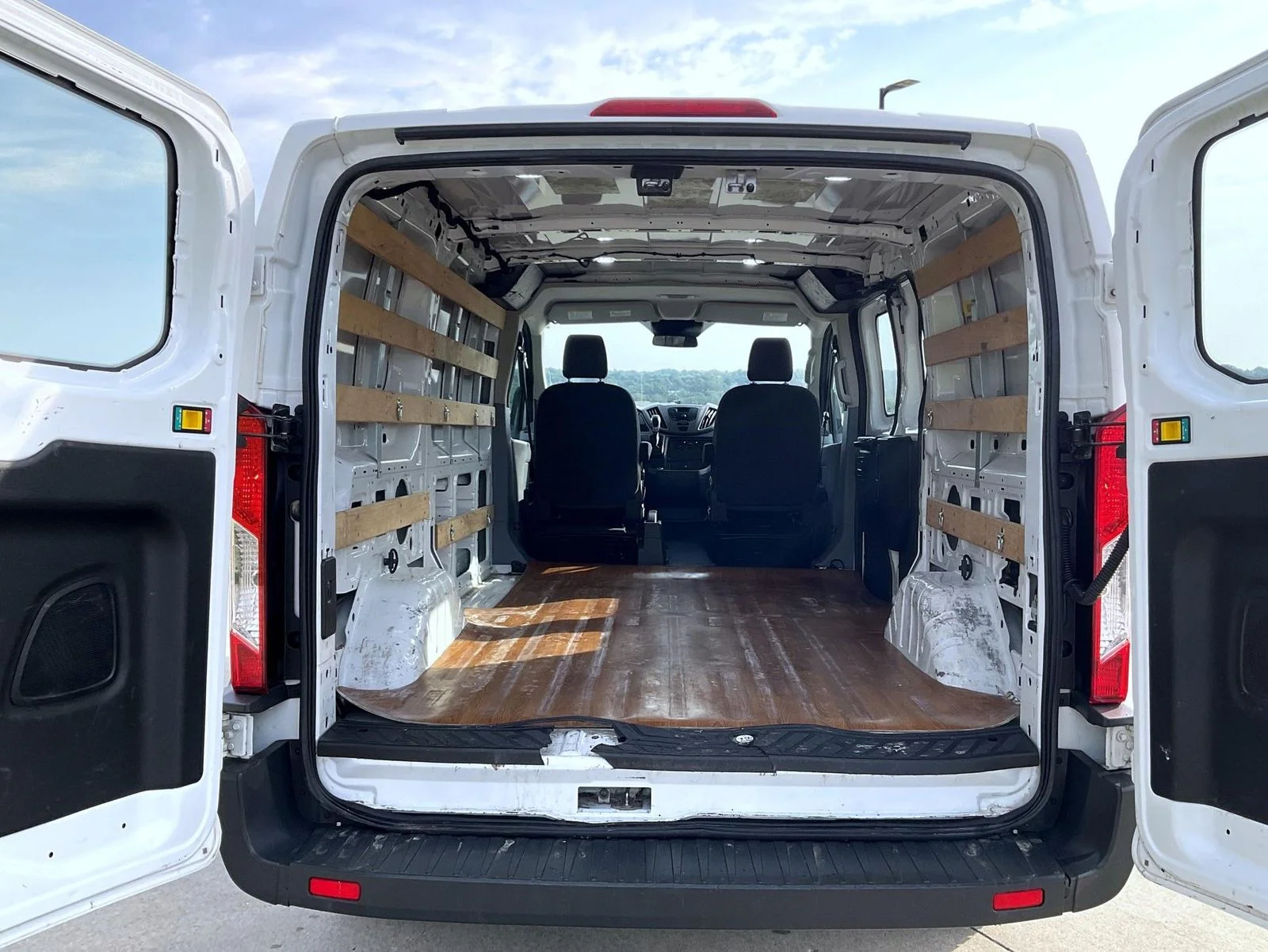 Used 2018 White Ford Base image 9