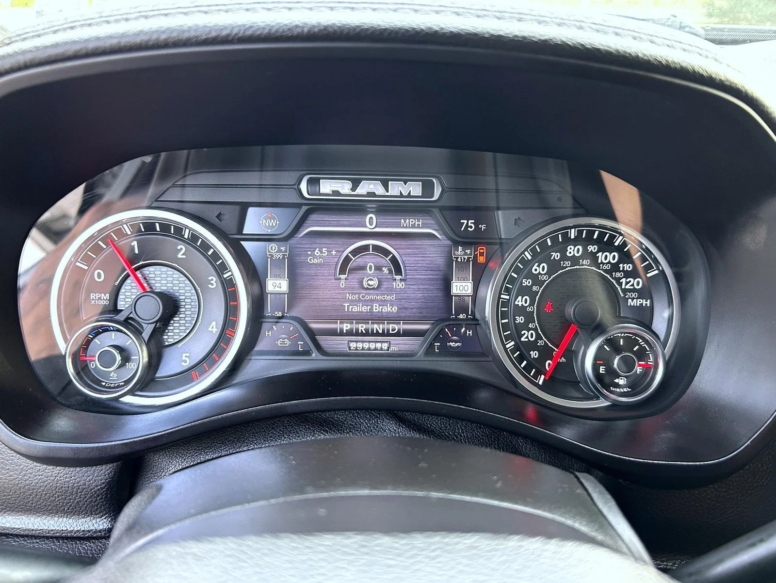 Used 2022 Silver Ram Laramie image 11