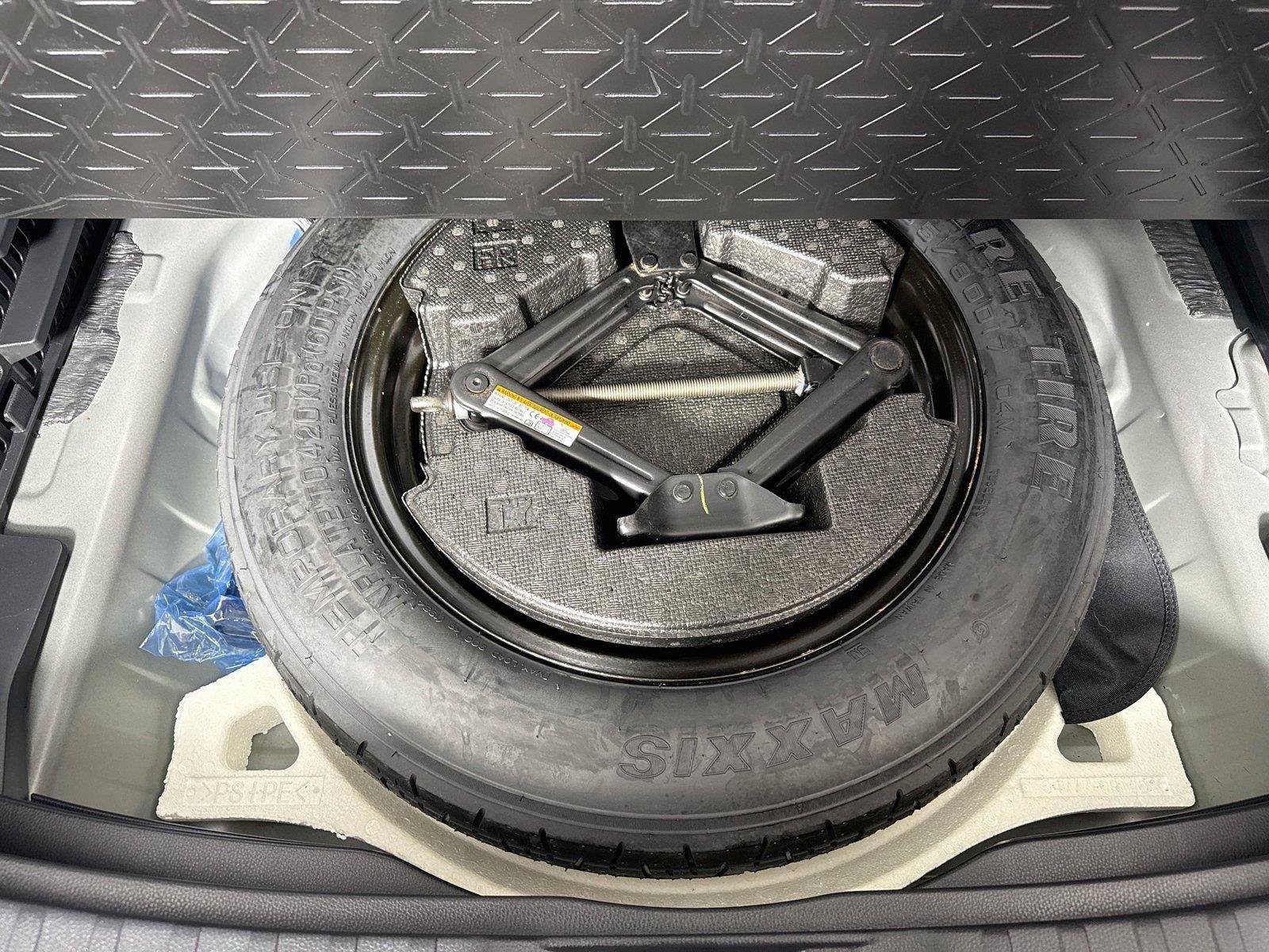 Certified Used 2022 Magnetic Gray Metallic Toyota XLE image 40