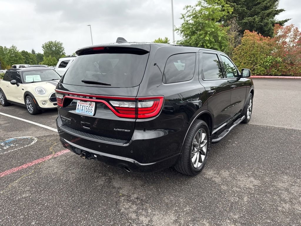 Used 2015 Brilliant Black Crystal Pearlcoat Dodge Limited image 10