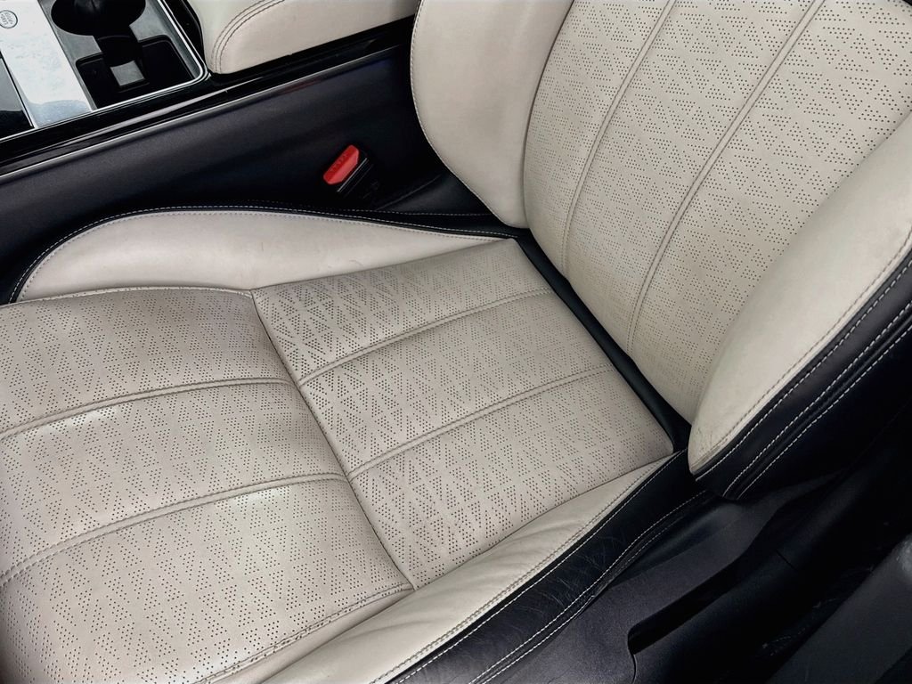 Used 2018 Corris Gray Land Rover First Edition image 21