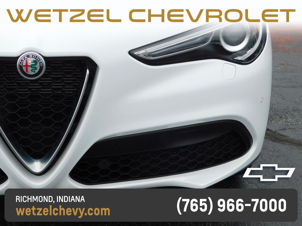 Used 2023 White Alfa Romeo Ti image 9