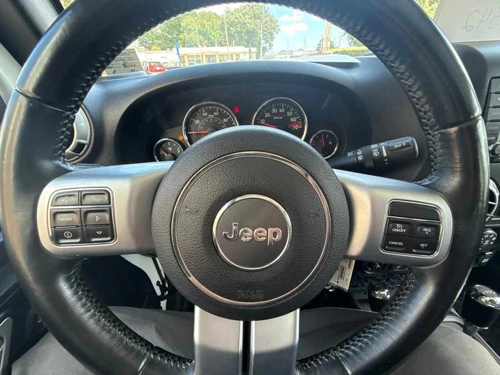 Used 2017 White Jeep Unlimited Rubicon image 20