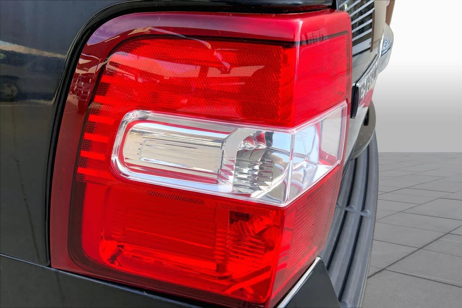 Used 2013 Tuxedo Black Metallic Ford Limited image 27
