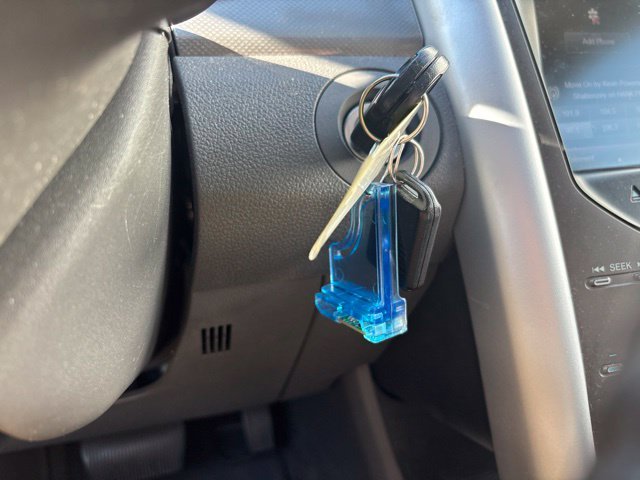Used 2014 Blue Ford SEL image 22