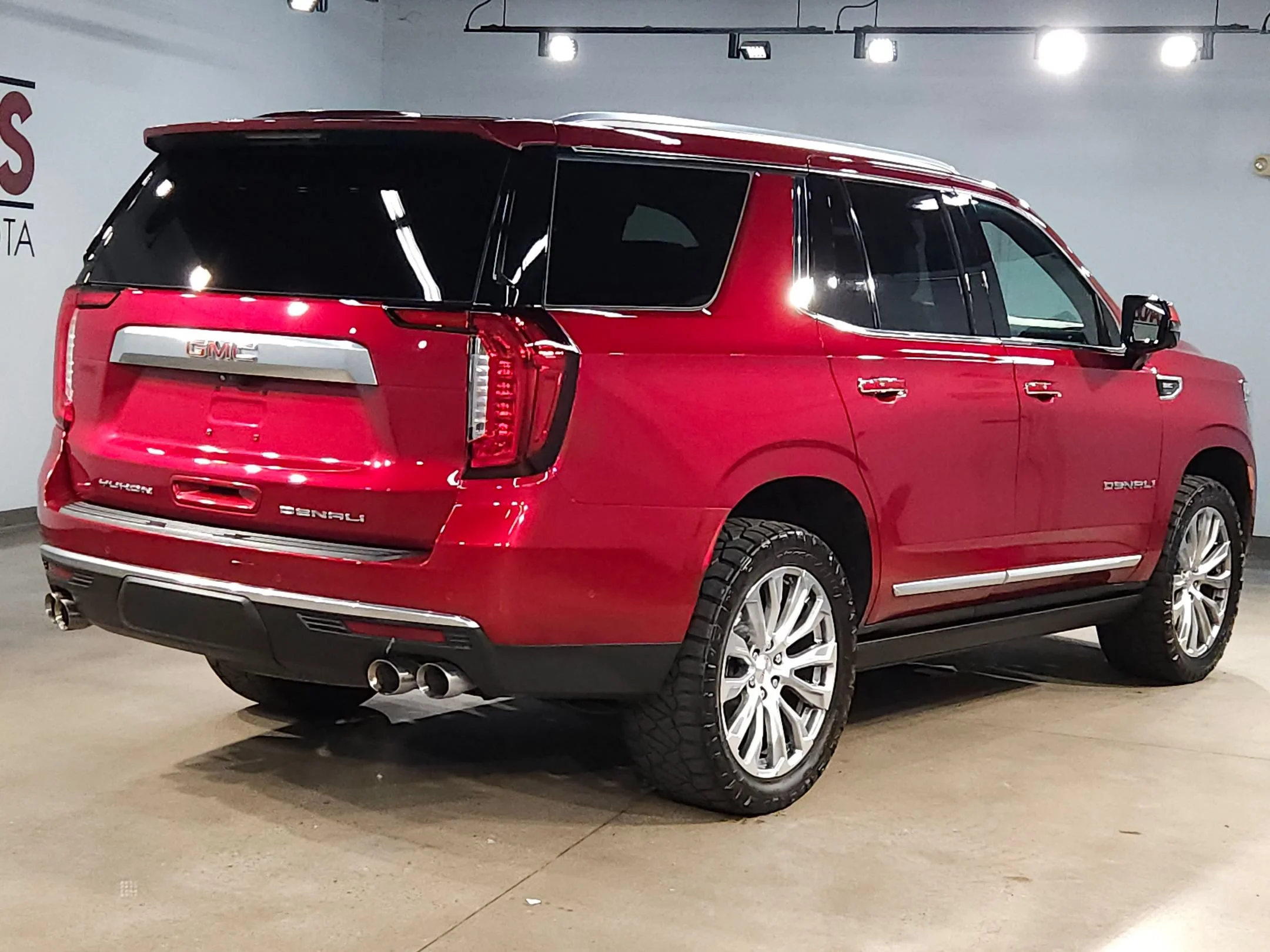 Used 2023 Volcanic Red Tintcoat GMC Denali image 7