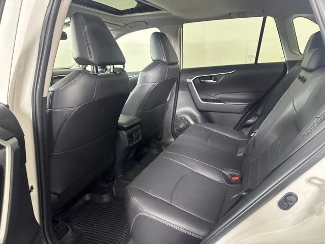 Used 2024 Pearl Toyota XLE Premium image 12