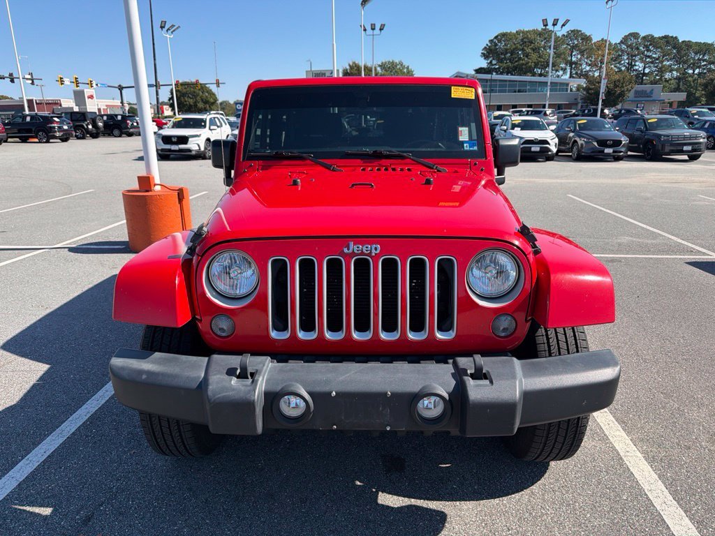 Used 2016 Red Jeep Sahara image 7