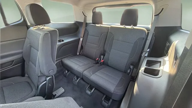 Used 2023 Ultra Blue Metallic GMC SLE image 33