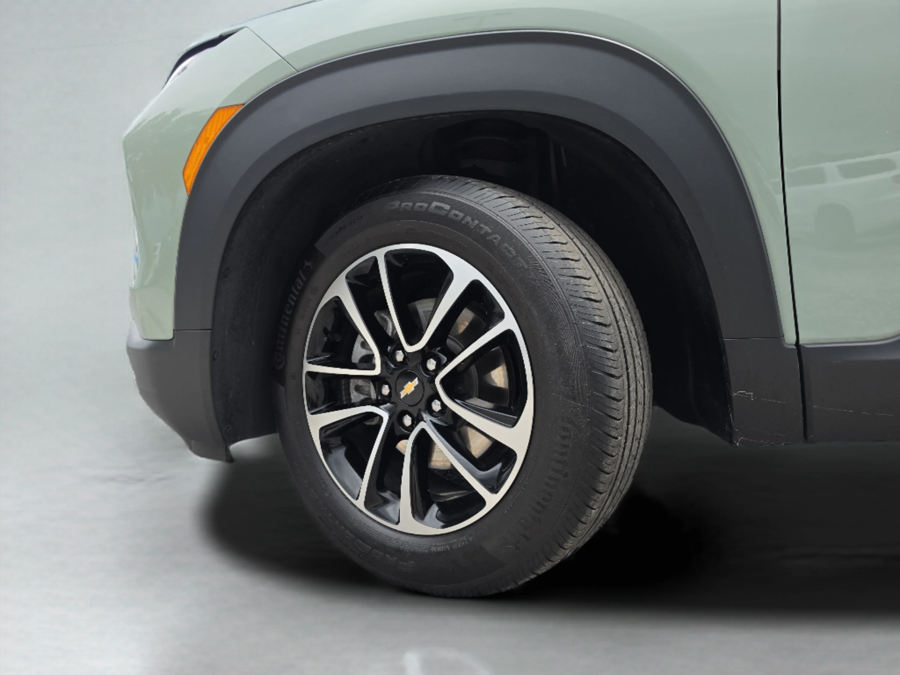 Used 2025 Cacti Green Chevrolet LT image 39