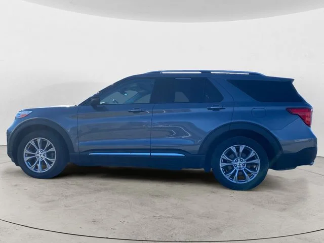 Used 2021 Gray Ford Limited image 2