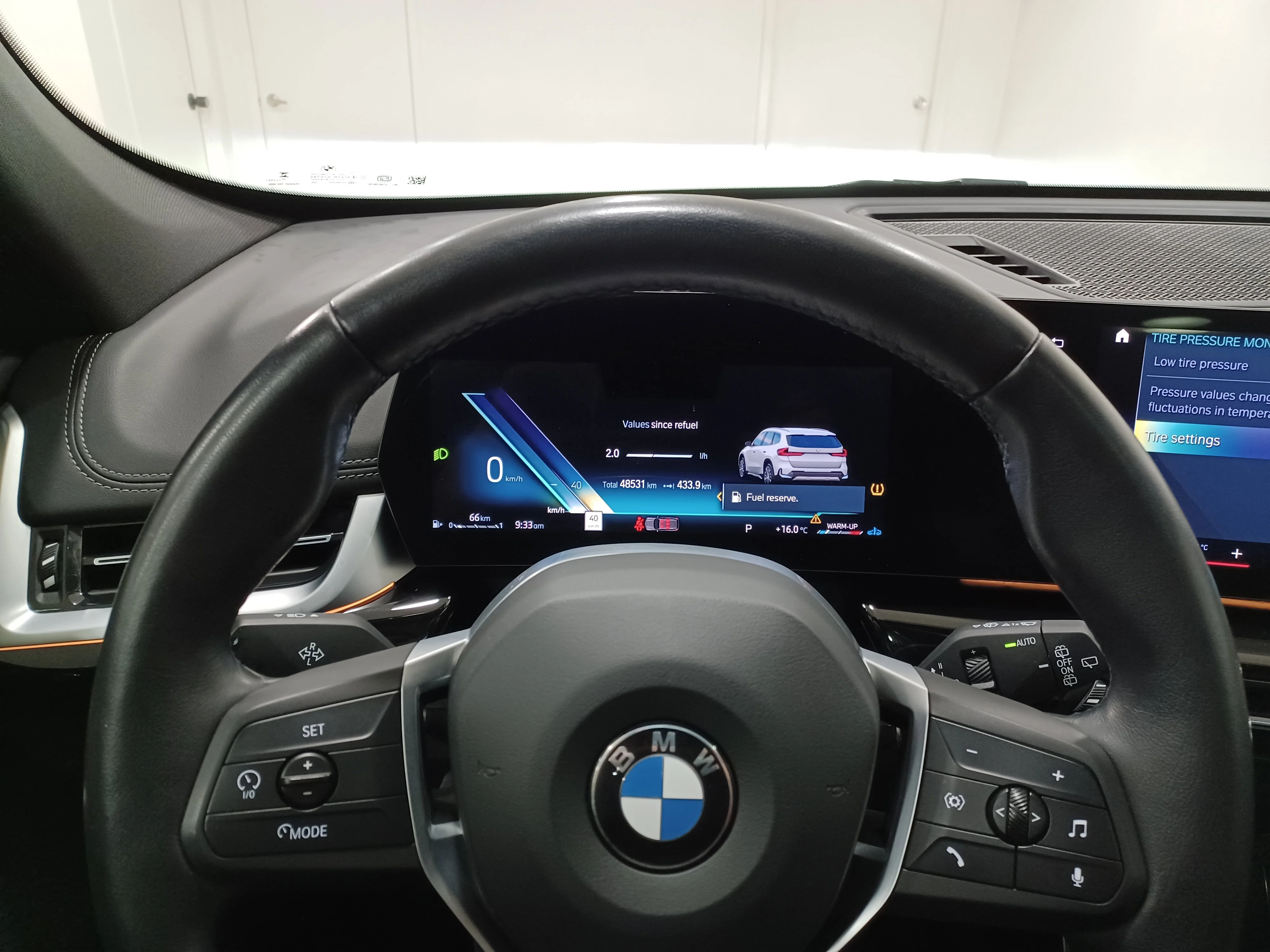 Certified Used 2023 Mineral White Metallic BMW xDrive28i*Nav | Htd Steering Wheel | Pano Roof | Htd Leather | Lane Keep Assist | Rain Sense Wipers image 15