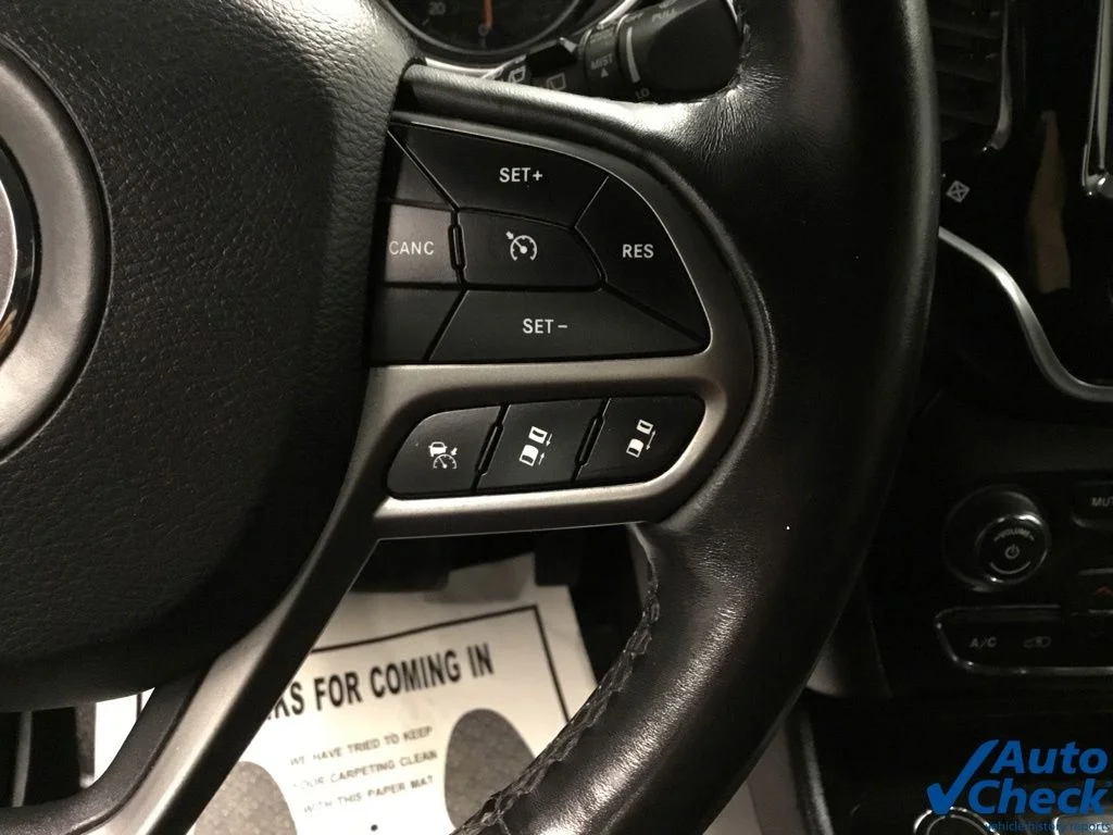 Used 2019 Blue Jeep Limited image 45
