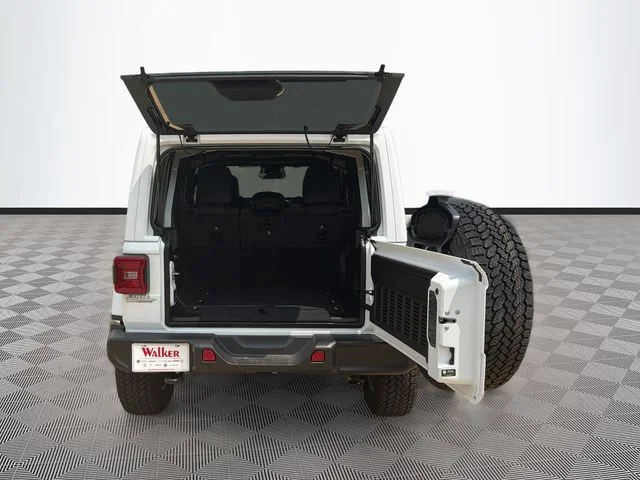 New 2026 Bright White Clear-Coat Exterior Paint Jeep Sahara image 29