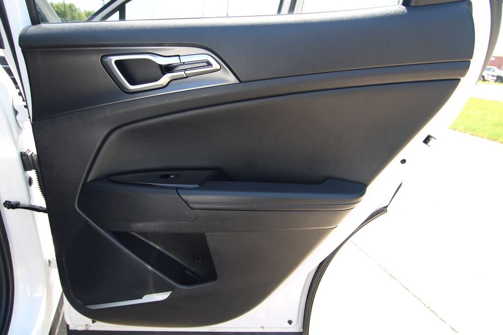 Used 2024 White Kia EX image 40