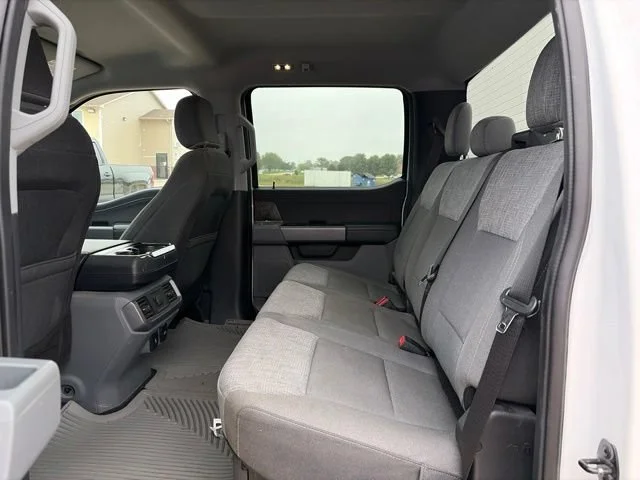 Used 2022 White Ford XL image 19