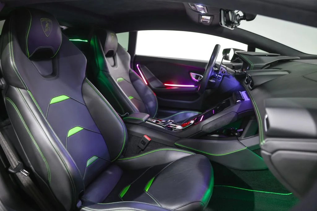 Used 2021 Green Lamborghini Base image 29