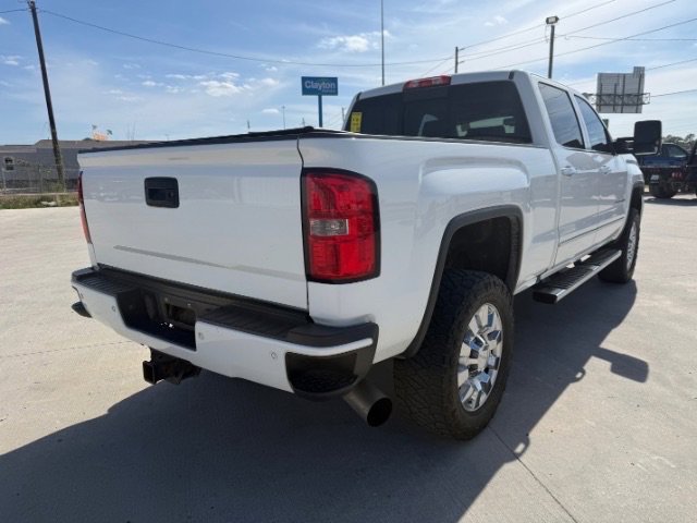 Used 2016 Summit White GMC Denali image 5