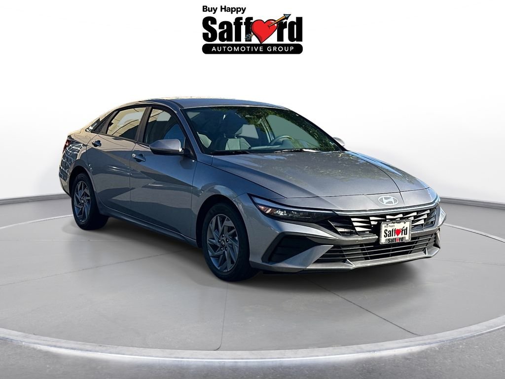Certified Used 2025  Hyundai Blue image 9