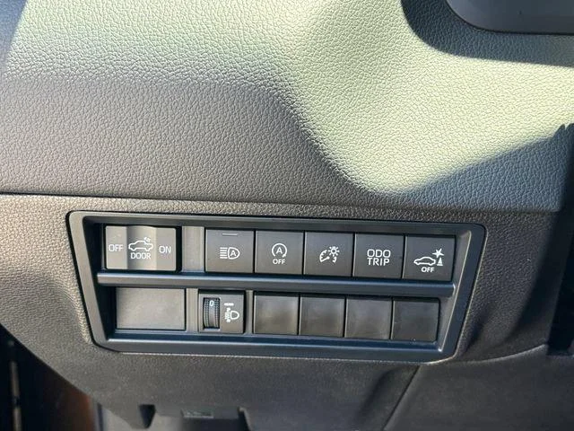 Certified Used 2025  Toyota Limited image 54