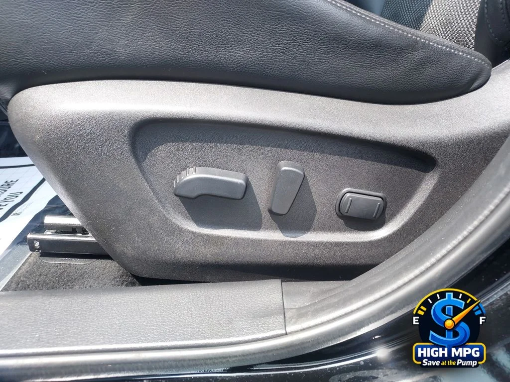 Used 2022 Black Nissan SV image 10