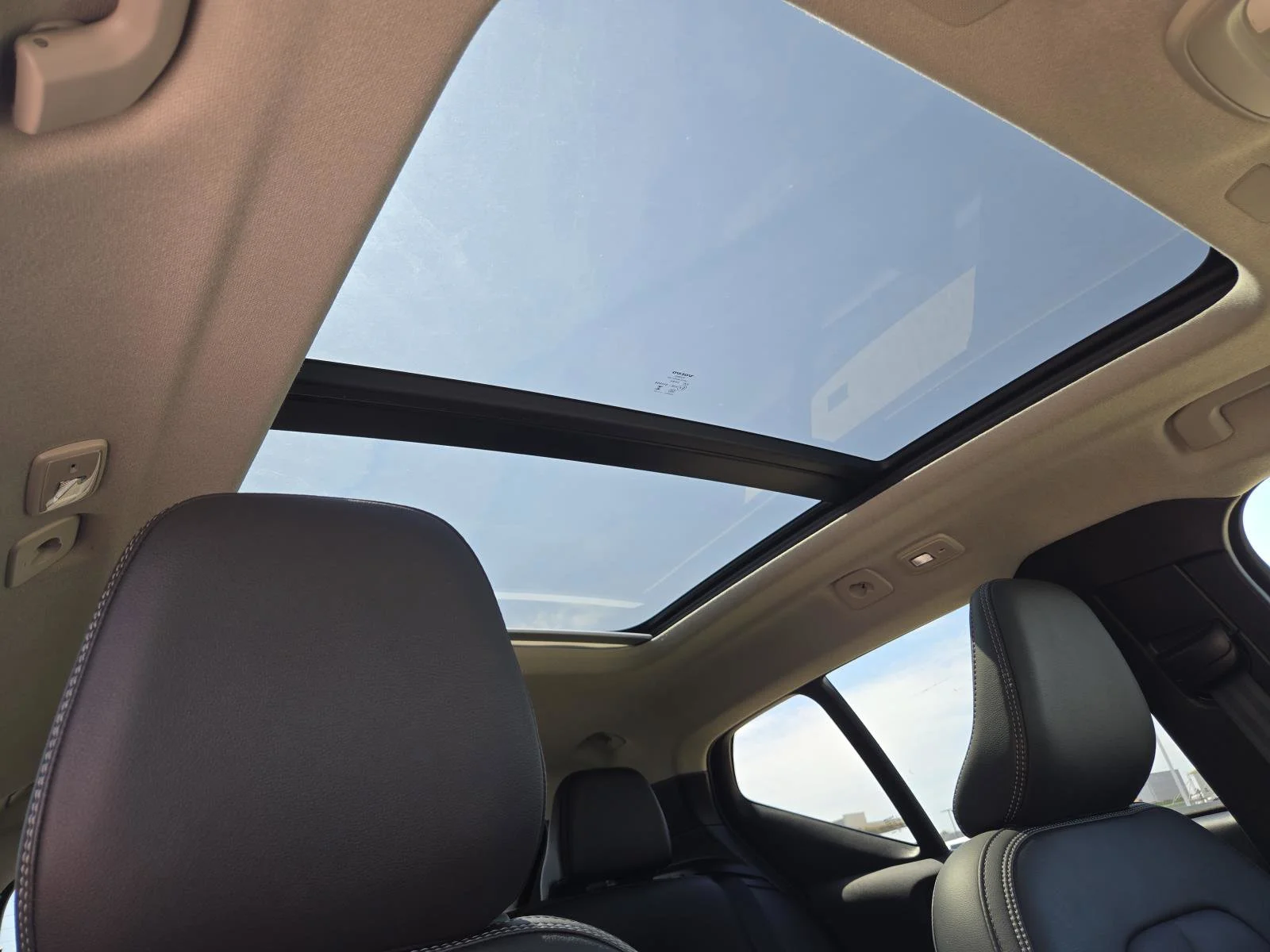 Used 2025 Black Volvo Plus Dark Theme image 43