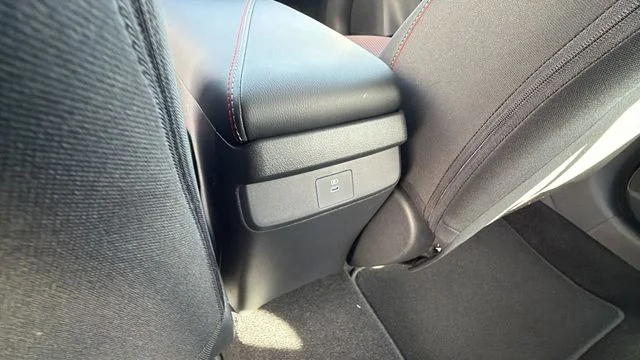 2026 Nissan Sentra SR - Photo 17