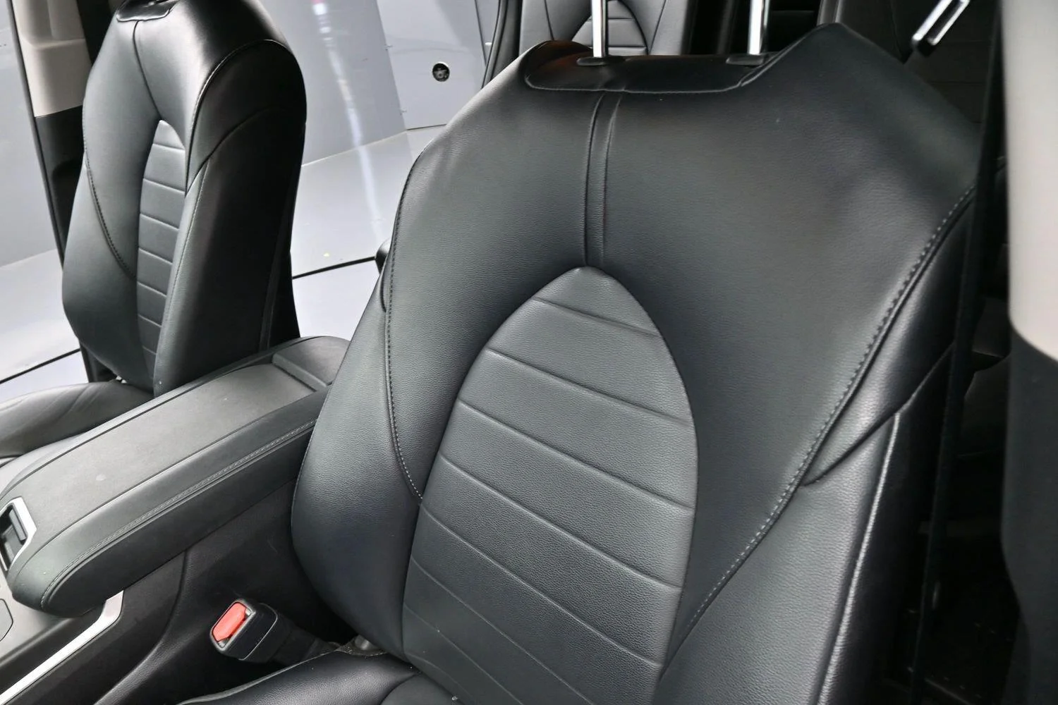 Used 2022 Magnetic Gray Metallic Toyota XLE image 15