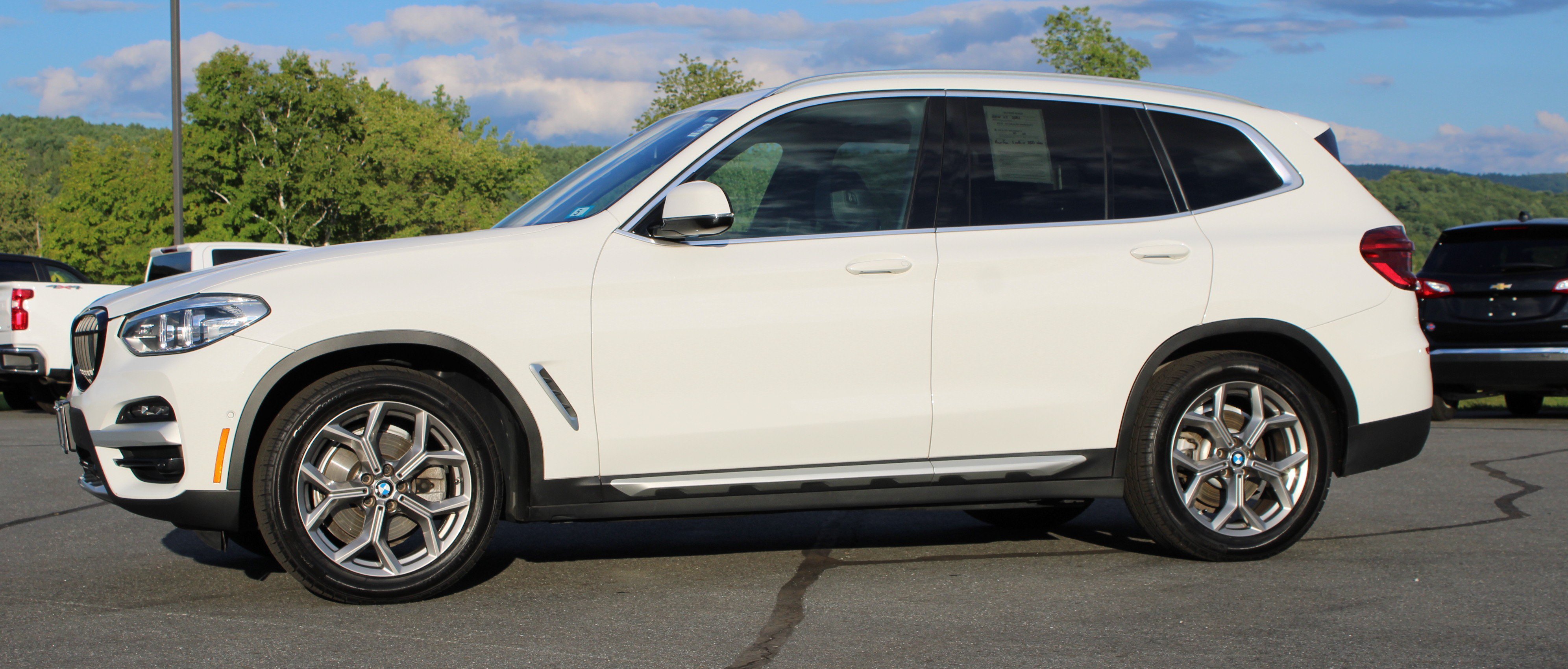 Used 2021 Alpine White BMW xDrive30i image 15