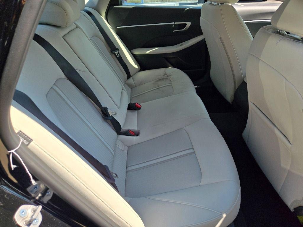 New 2026 Abyss Black Hyundai SEL Sport image 9